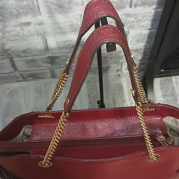 Michael Kors Jet Set Travel Large Chain Shoulder Tote – Cherry Red Leather - Picture 5 of 11